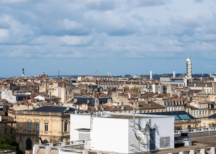 波尔多中心玛丽亚德克宜必思酒店