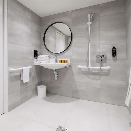 Отель Ibis Centre Meriadeck