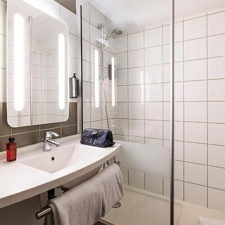 Hotel Ibis Centre Meriadeck 3*