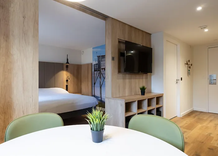 Ibis Centre Meriadeck Отель 3*