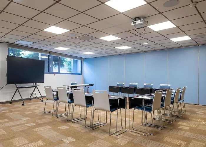 Ibis Centre Meriadeck Hotel 3*